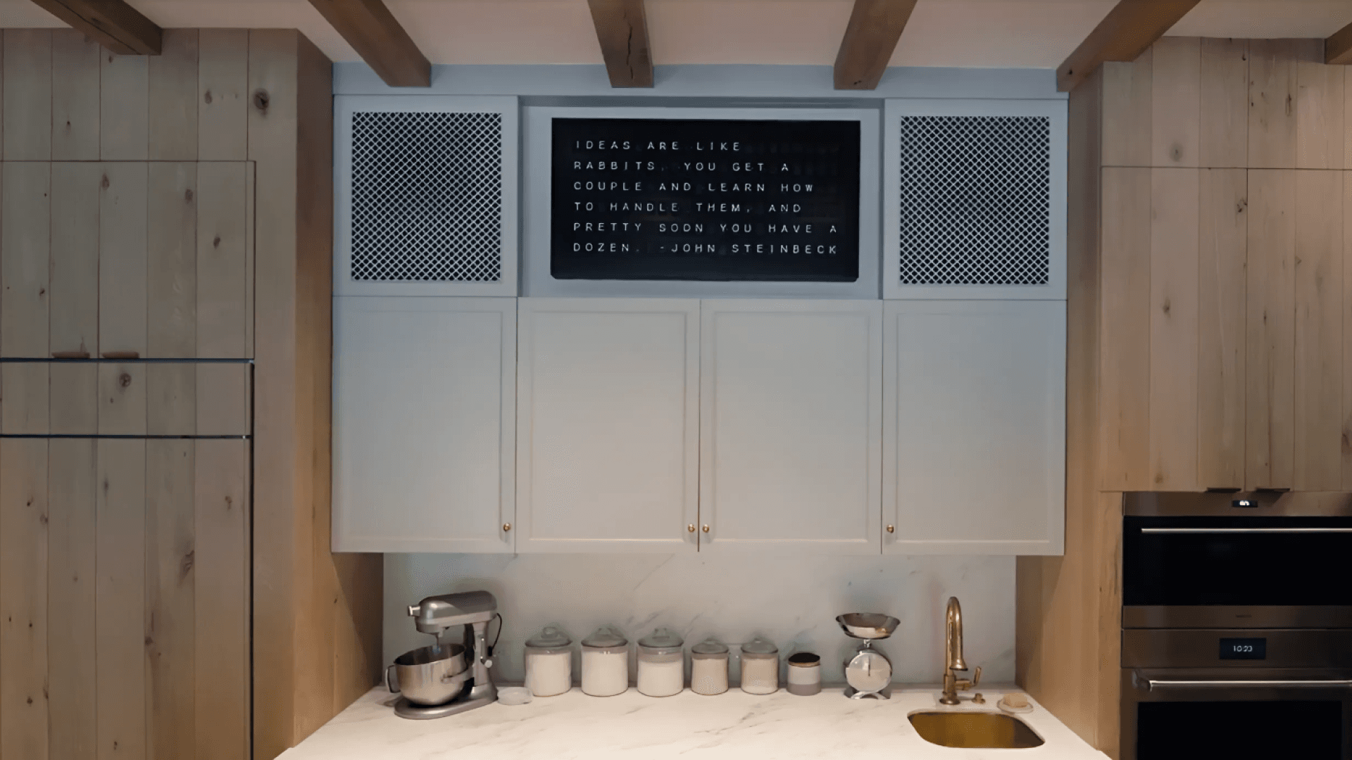 Vestaboard shines in Jennifer Garner's charming California home